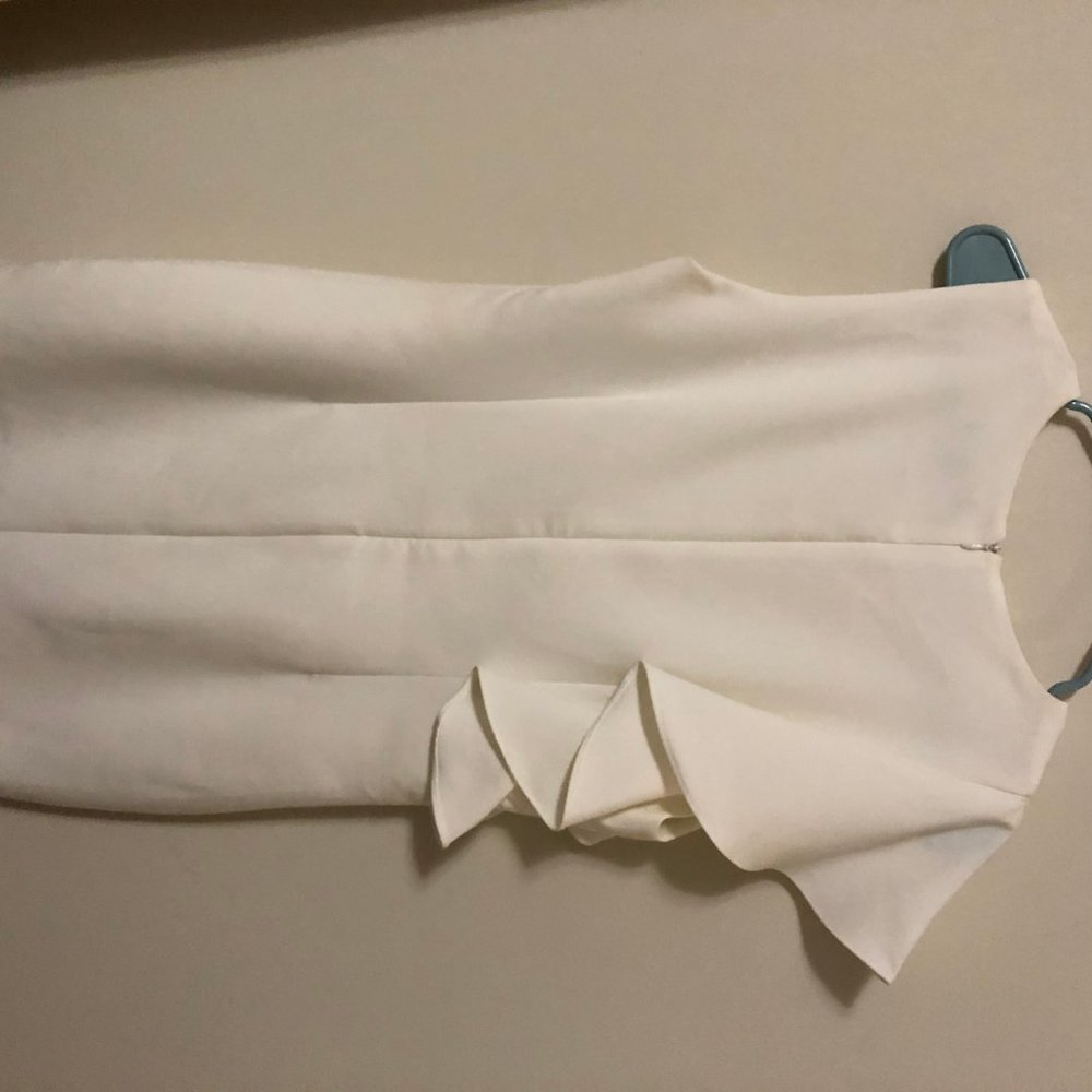 White sleeveless party dress! - Picture 3 of 3